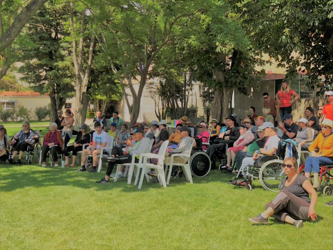 Lien social intergénérationnel